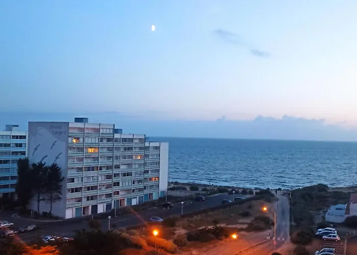 Vue - 7eme Etage, Proche - Fr-1-652-64 *